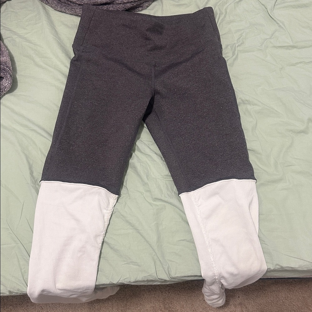 ALO yoga Two Tone Goddess Leggings